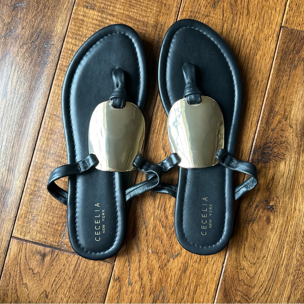 CECELIA NEW YORK Black and Gold Sandals